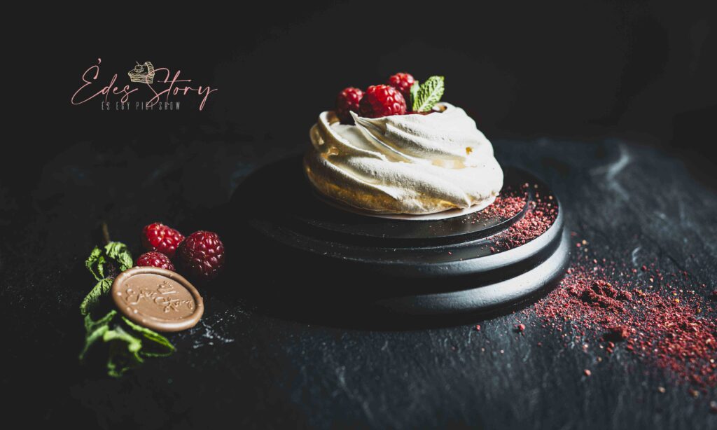 Pavlova - Fehércsoki Moussal és Mentás Málnaöntettel