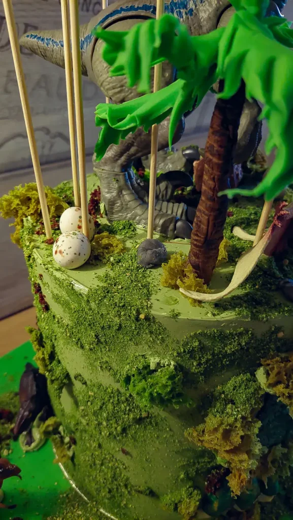 Dínó Torta Díszítése