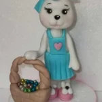 Cukorfigura - Kék szoknyás fehér húsvéti nyuszi