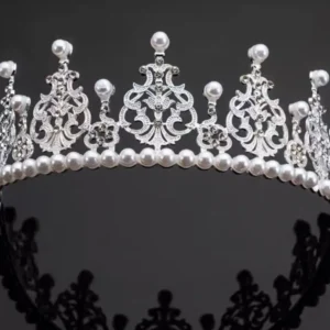 Korona műanyag dísz - Ezüst - 16cm x 5,5cm