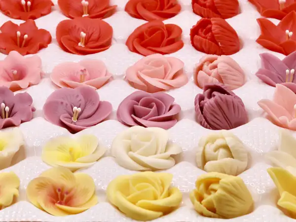 Marcipán vegyes virág Pro .- Közepes 4cm - (vegyes)