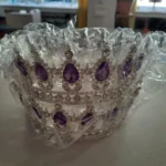 Korona dísz - Lila  színű kővel